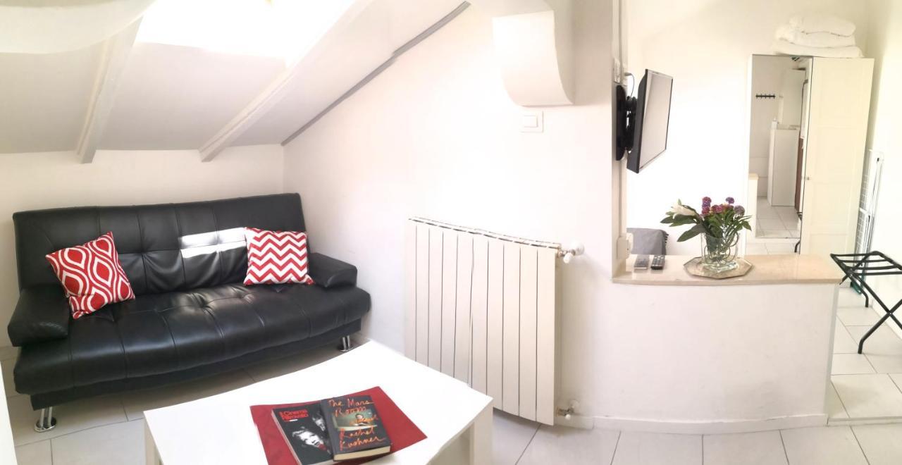 3-tourist House Bologna-mansarda - Self Check-in Apartamento Bolonha
