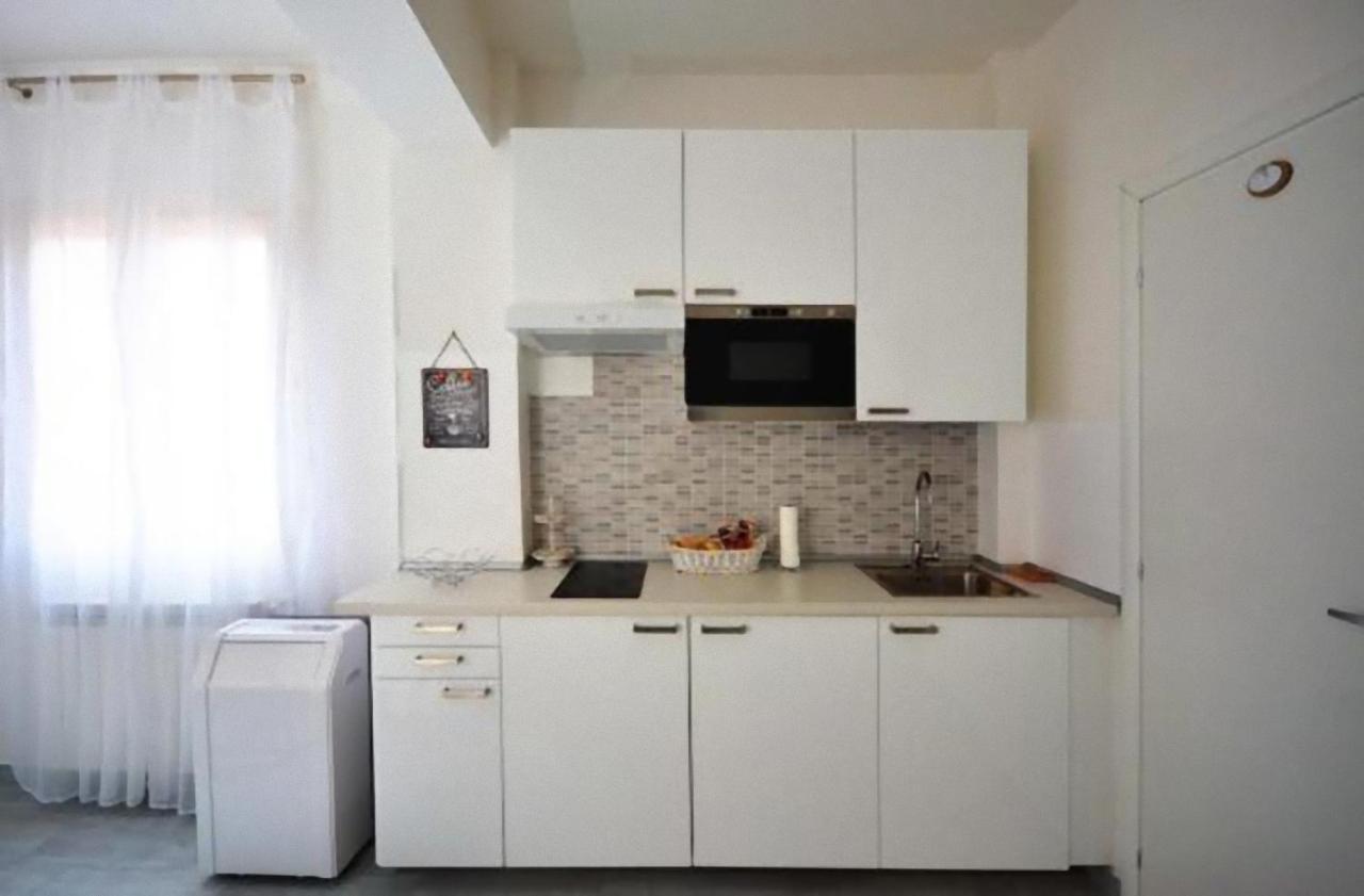 3-tourist House Bologna-mansarda - Self Check-in Apartamento Bolonha