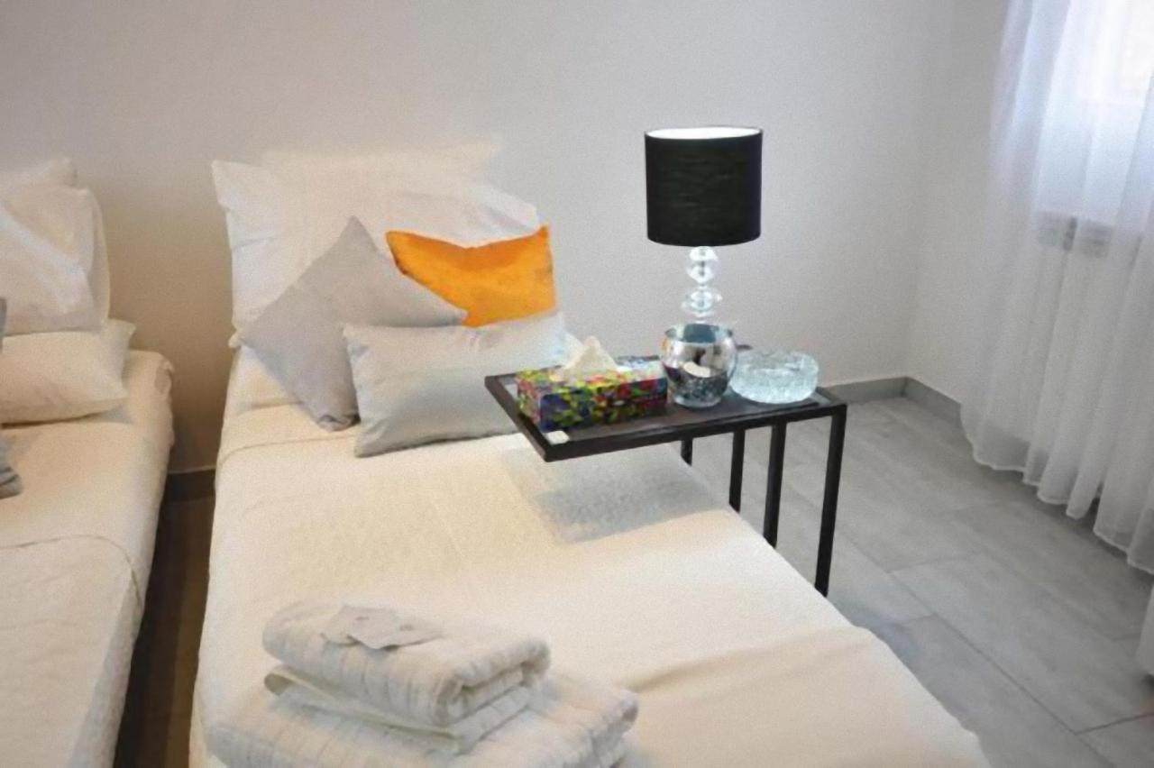 3-tourist House Bologna-mansarda - Self Check-in Apartamento Bolonha