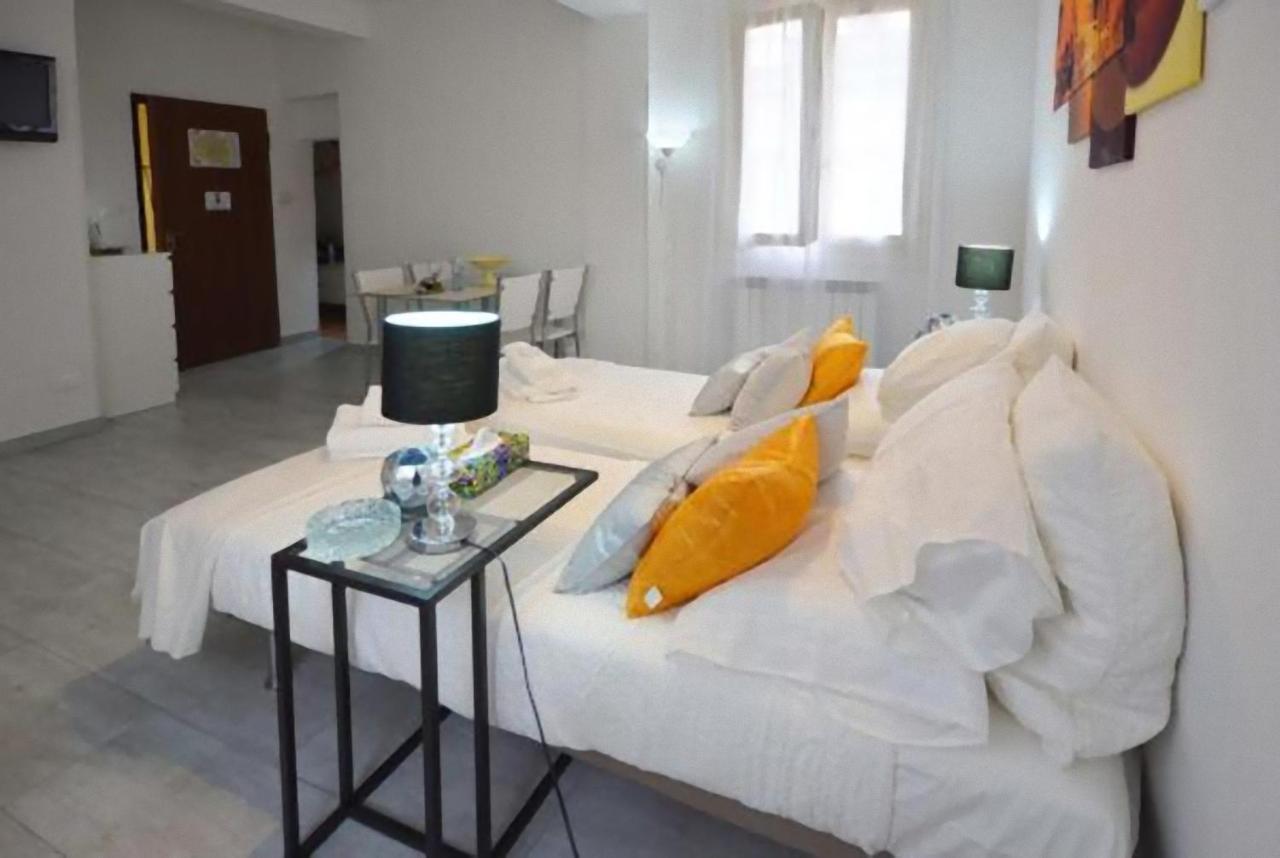 3-tourist House Bologna-mansarda - Self Check-in Apartamento *