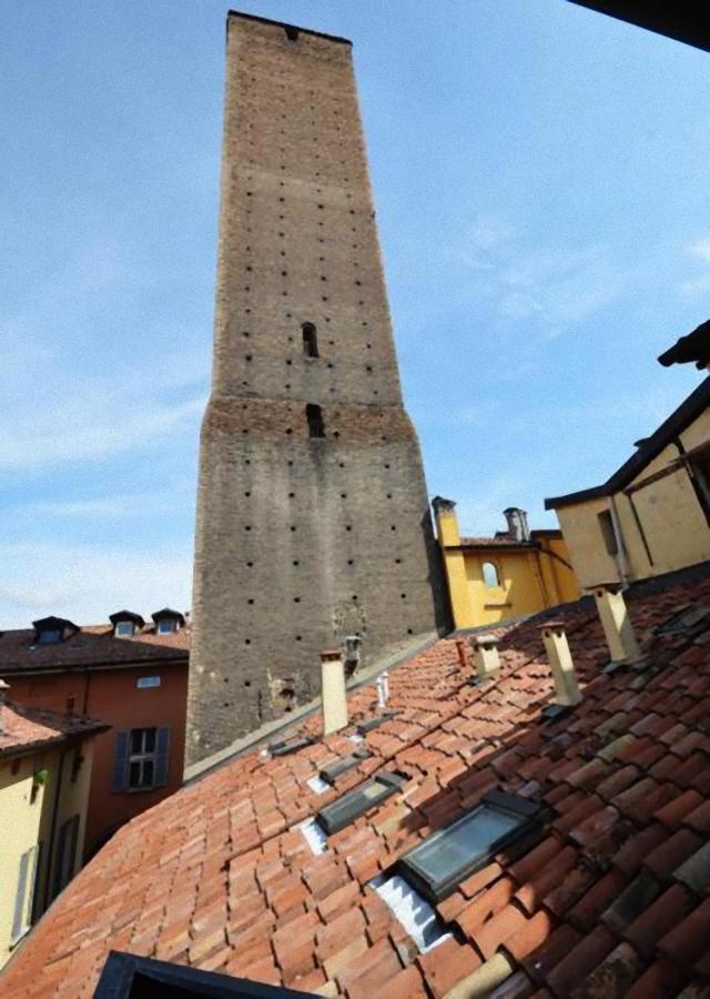 3-tourist House Bologna-mansarda - Self Check-in Apartamento Bolonha